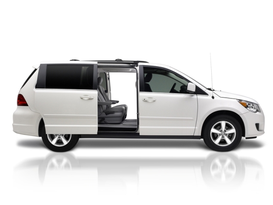 Volkswagen Routan 2010. Carro Volkswagen Routan 2010