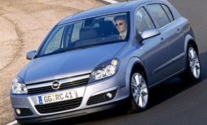 Chevrolet Astra 2010: ficha técnica, imágenes y rivales