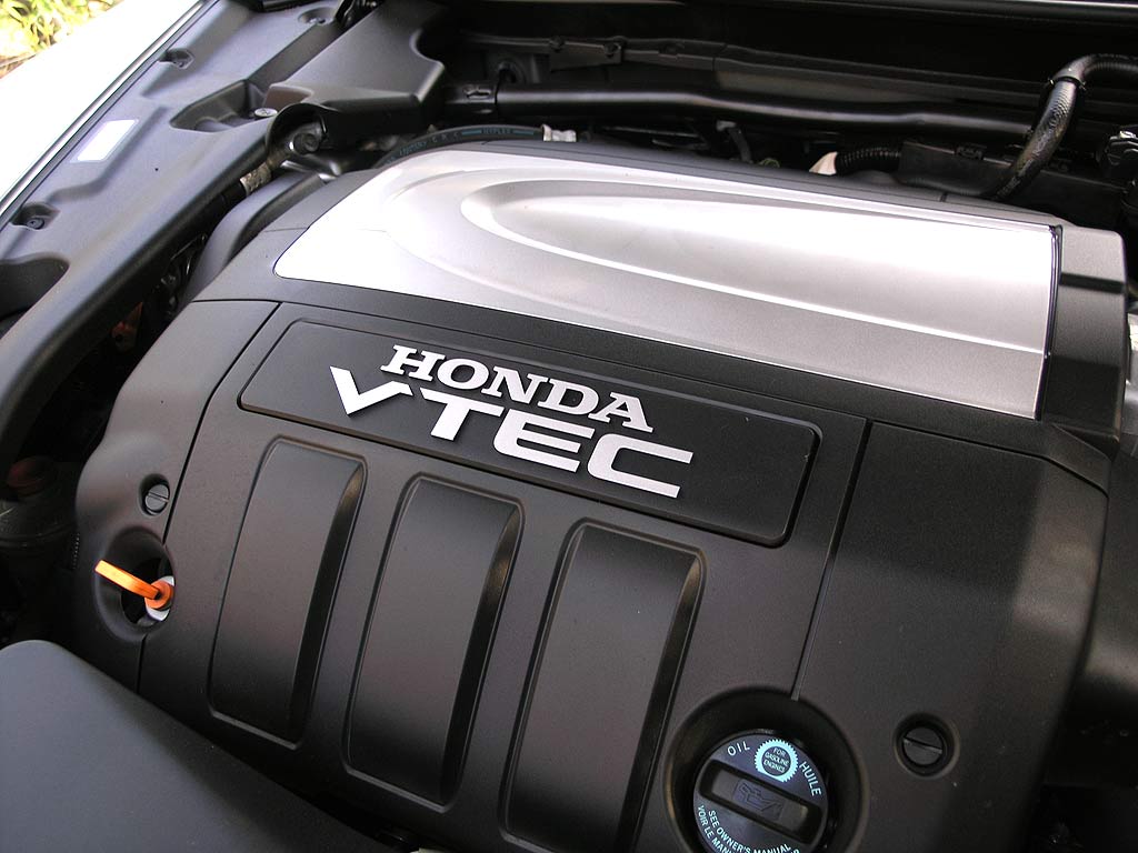 Honda Legend 2010 es ofrecido con un motor 3.7lts V6 i