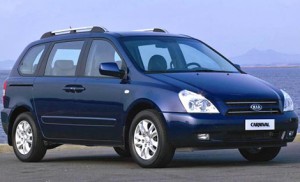Kia Carnival 2010, imágenes, ficha técnica y rivales