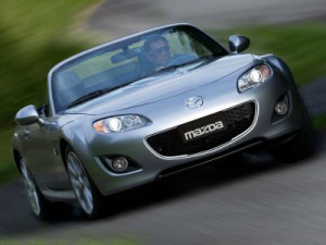 Carro Mazda MX-5 Miata 2011: ficha técnica, imágenes y lista de rivales