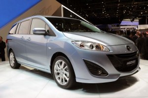 Carro Mazda 5 2011: ficha técnica, precio, 18 imágenes, rivales y video