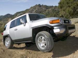 Toyota FJ Cruiser 2011: ficha técnica, precio, rivales y galería de imágenes