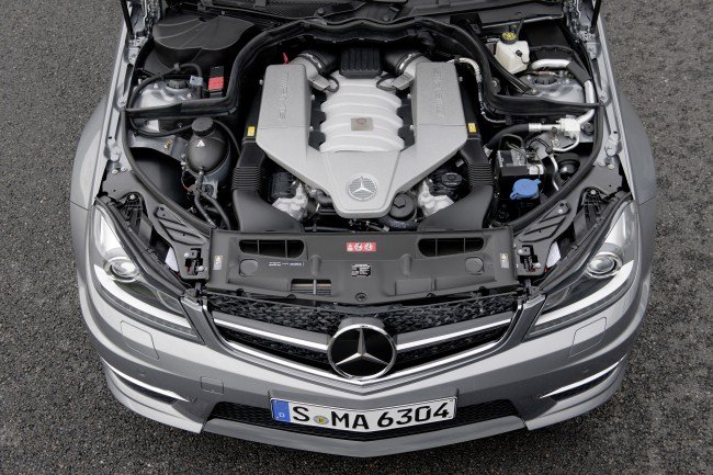 mercedes c63 amg 2011