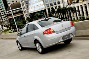 Fiat Linea 2011: ficha técnica, imágenes y lista de rivales