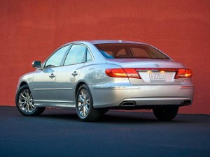 Hyundai Azera 2011: Para la seguridad cuenta con frenos antibloqueo (ABS), distribución electrónica de frenada (EBD), control de velocidad crucero, control de estabilidad (ESP), control de tracción (TCS) y doble airbag frontal, lateral y cortina, Hyundai Azera 2011: Para la seguridad cuenta con frenos antibloqueo (ABS), distribución electrónica de frenada (EBD), control de velocidad crucero, control de estabilidad (ESP), control de tracción (TCS) y doble airbag frontal, lateral y cortina,