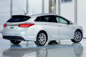 Hyundai i40 CW 2011 (imágenes y ficha técnica)