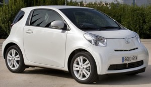 Toyota IQ 2011: ficha técnica, imágenes y lista de rivales