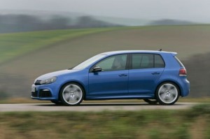 Volkswagen Golf 2011: Se ofrece con tres opciones de motor: un 1.6LTS de 102, un 2.5LTS de 170CV y un diesel 2.0LTS que entrega 140CV. Volkswagen Golf 2011: Se ofrece con tres opciones de motor: un 1.6LTS de 102, un 2.5LTS de 170CV y un diesel 2.0LTS que entrega 140CV.