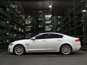 Jaguar XF 2011: ficha técnica, imágenes y lista de rivales