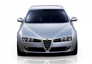 Alfa Romeo 159 modelo 2011: Tiene un motor de gasolina de  cuatro cilindros 2.2 litros, inyección directa  que genera  185CV  a 6.500rpm y un torque de 230Nm a 4.500rpm que se asocia a una transmisión automática secuencial de seis velocidades.  Tiene una velocidad máxima de 222kms/h y una aceleración de 0 a 100kms (0 a 60millas) en 8.8 segundos. Su consumo es de 13 litros/100kms en ciudad y 7.3 litros/100kms en carretera.