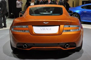 Aston Martin Virage 2011: Recordemos que este carro es fabricado de manera artesanal en Gaydon, Warwickshire, Inglaterra.
