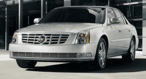 Cadillac DTS 2011: ficha técnica, imágenes y lista de rivales