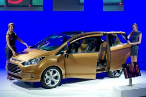 Ford B-Max: Tendrá un motor Ecoboost sobrealimentado de 3 cilindros, con 1 litro de cilindrada (1.000CC) con tecnología Start & Stop. Su transmisión será secuencial de doble embrague y 6 velocidades.