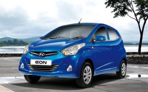 Hyundai Eon: Será ofrecido solo con un motor 0.8 litros que genera 56 caballos de fuerza y un par máximo de 74.5Nm, que se asociará a una transmisión manual de cinco velocidades. Su consumo será de 4.7 litros/100kms. Hyundai Eon: Será ofrecido solo con un motor 0.8 litros que genera 56 caballos de fuerza y un par máximo de 74.5Nm, que se asociará a una transmisión manual de cinco velocidades. Su consumo será de 4.7 litros/100kms.