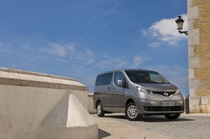 Nissan Evalia 2011: Se ofrece con dos opciones de motor: un 1.6LTS de 110CV y un diesel 1.5dCi que genera 110 caballos de fuerza Nissan Evalia 2011: Se ofrece con dos opciones de motor: un 1.6LTS de 110CV y un diesel 1.5dCi que genera 110 caballos de fuerza