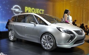 Opel Zafira Tourer: ficha técnica, imágenes y lista de rivales