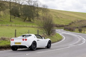 Lotus Elise 2011: Se ofrece con en 3 versiones y 3 motores: un 1.6LTS de 136CV, un 1.8LTS de 192CV y un 1.8LTS con 220CV Lotus Elise 2011: Se ofrece con en 3 versiones y 3 motores: un 1.6LTS de 136CV, un 1.8LTS de 192CV y un 1.8LTS con 220CV