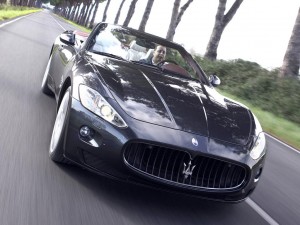 Maserati GranCabrio 2011: ficha técnica, imágenes y lista de rivales