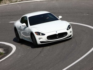 Maserati GranTurismo 2011: ficha técnica, imágenes y lista de rivales