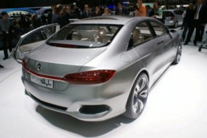 Mercedes Benz F800 on Mercedes Benz F800 Style Concept Es Un Coupe De Cuatro Puertas Que