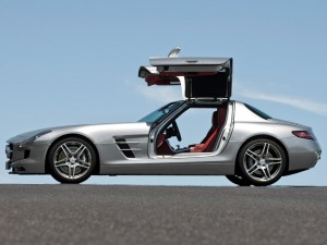 Mercedes Benz SLS AMG 2011: ficha técnica, imágenes y lista de rivales
