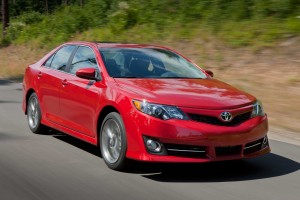 Toyota Camry 2012: precio, ficha técnica, imágenes y lista de rivales