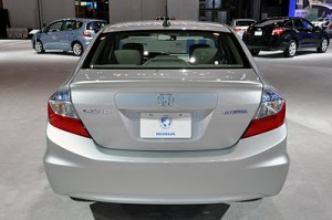 Honda Civic Hybrid 2012: Tiene como rivales al Mercury Milan y al Toyota Prius el más exitoso de los carros híbridos. Honda Civic Hybrid 2012: Tiene como rivales al Mercury Milan y al Toyota Prius el más exitoso de los carros híbridos.