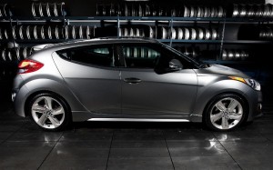 El Hyundai Veloster Turbo tendrá como principales rivales al Honda Civic Si, MINI Cooper S, Toyota Zelas y al Volkswagen Golf GTI. El Hyundai Veloster Turbo tendrá como principales rivales al Honda Civic Si, MINI Cooper S, Toyota Zelas y al Volkswagen Golf GTI.