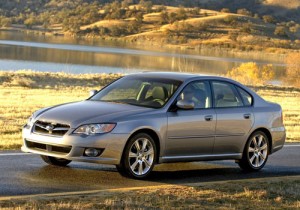 Subaru Legacy Sedán 2012: precio, ficha técnica, imágenes y rivales