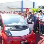 Según Consumer Reports  el Mitsubishi i eléctrico no es un carro utilizable