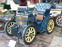 El Fiat 3 ½ HP de 1899 fue el primer carro fabricado por Fiat.