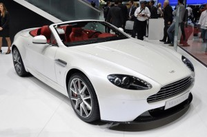 Aston Martin V8 Vantage 2012: más dinámico y eficaz