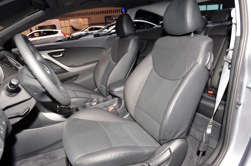 Imágenes del interior del Hyundai i35 Coupe | Lista de Carros