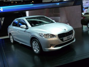 Presentan en México el nuevo Peugeot 301 2013