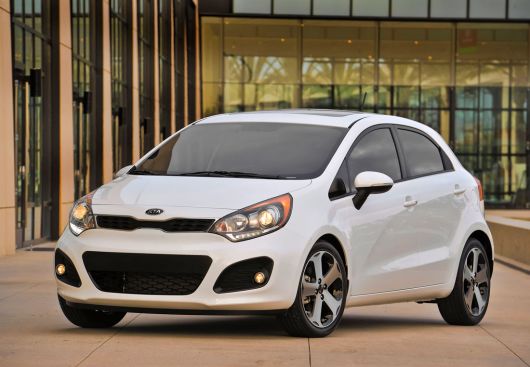 Kia Rio 5 modelo 2013: más deportivo, agresivo y eficiente. | Lista de
