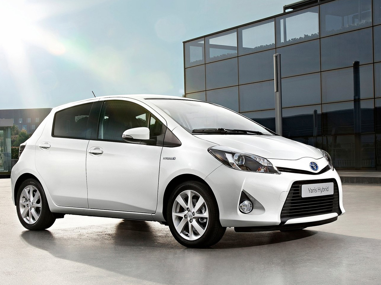 hybrid toyota yaris #1