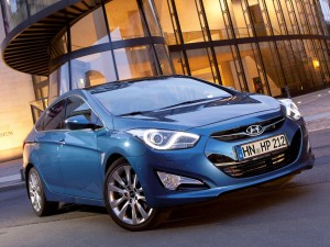 Hyundai i40 2013: futurista, hermoso y eficiente