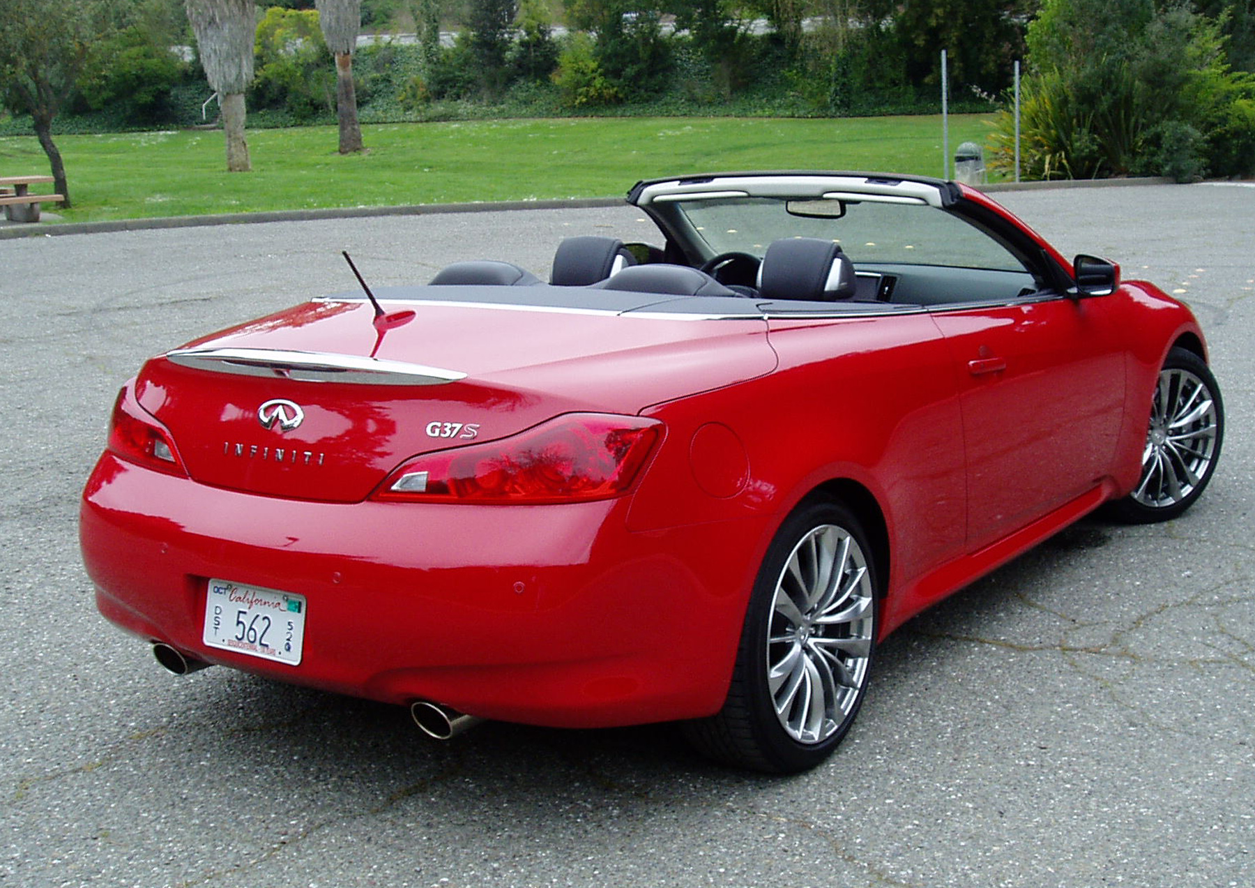 Infiniti-G37-Convertible-2013-6.jpg