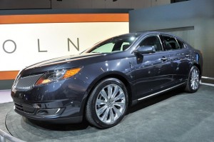 Lincoln MKS 2013: lujo, comodidad y diseño americano puro.