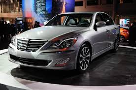 Hyundai Genesis Sedán 2014: lujo, estética y poder.