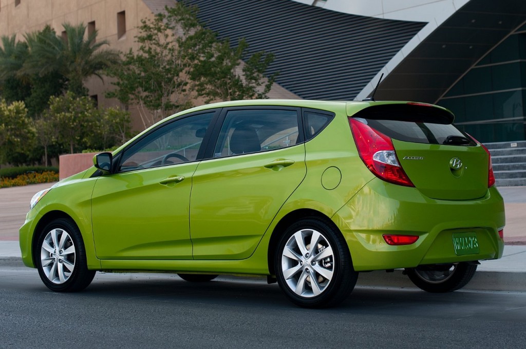 Hyundai Accent Hatchback 2014 (Hyundai 125 Hatchback 2014 Para Perú