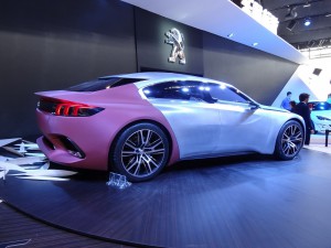 Peugeot Exalt Concept, un Coupé de cuatro puertas.