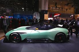 Salón de Ginebra 2015: Aston Martin Vulcan, solo 24 unidades exclusivas para los circuitos.