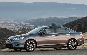 Honda Accord Sport 2015: más deportivo y atractivo.