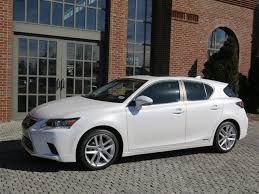 Lexus CT 200h 2015: más moderno y más equipado.