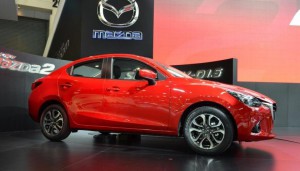 Mazda2 Sedán 2015: atractivo y más moderno.