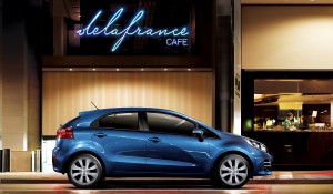 Kia Rio 5 2015: eficiencia y atractivo precio.