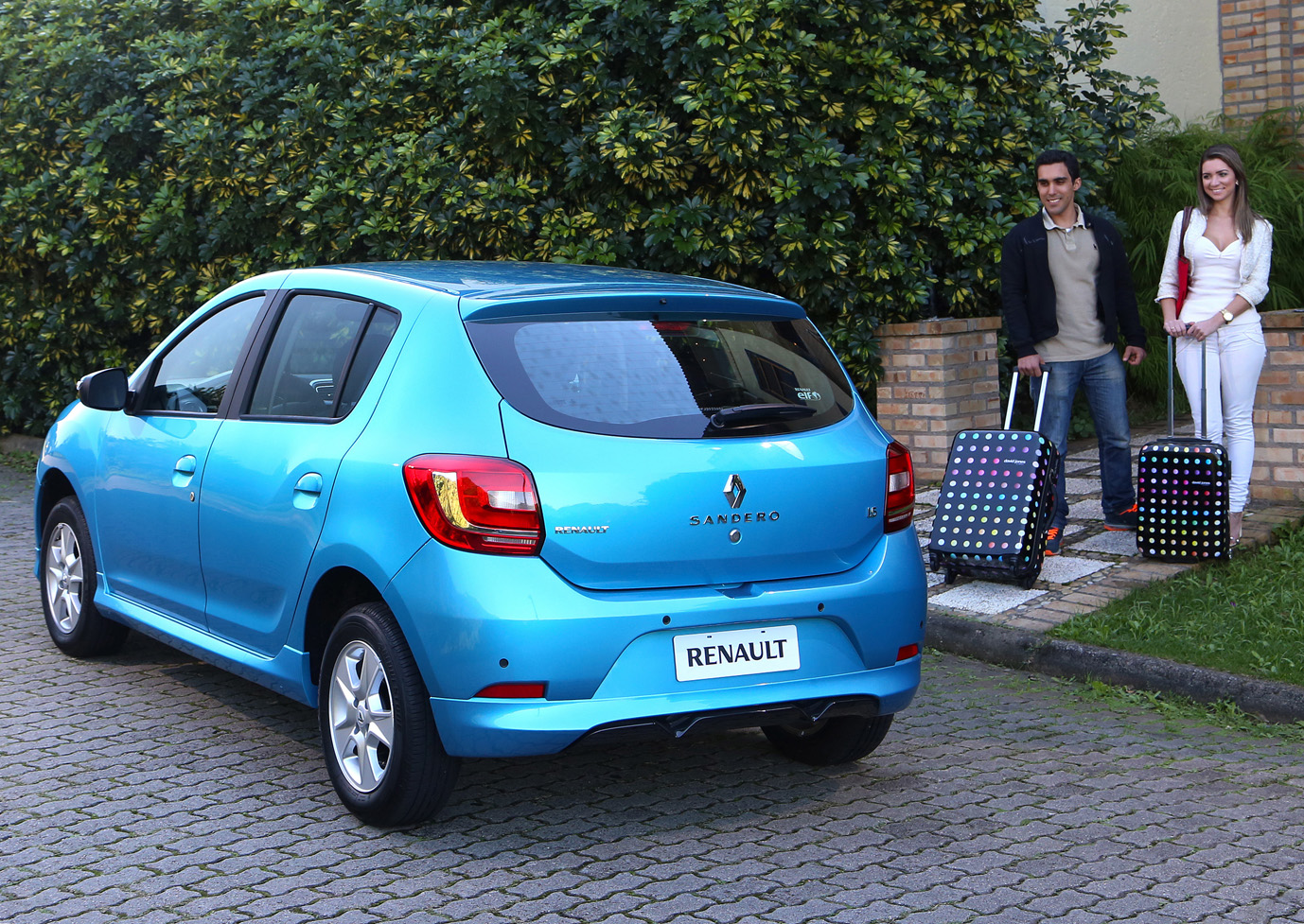 Купить б/у Renault Sandero II 1.2 MT (75 л.с.) бензин механика в Красноуфимске: