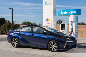 Toyota Mirai 2017: el auto de hidrógeno ya está a la venta.